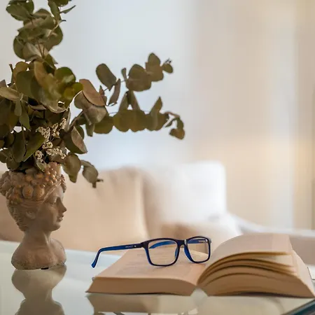 La Torre Del Portillo 公寓 *